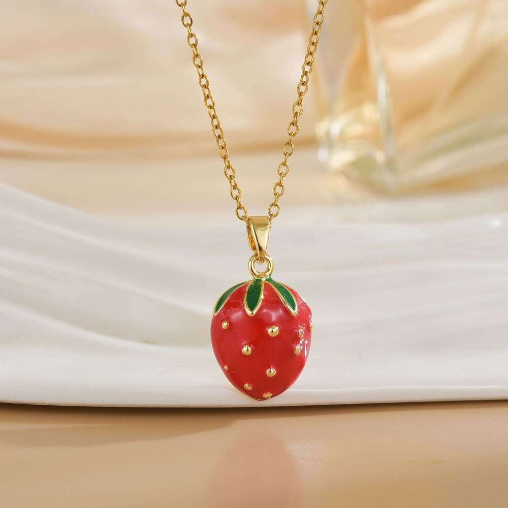 Internet Celebrity Fresh Strawberry Necklace For Women Red Versatile High-End Jewelry Niche Design Spring Summer Titanium Steel Collarbone Chain E20