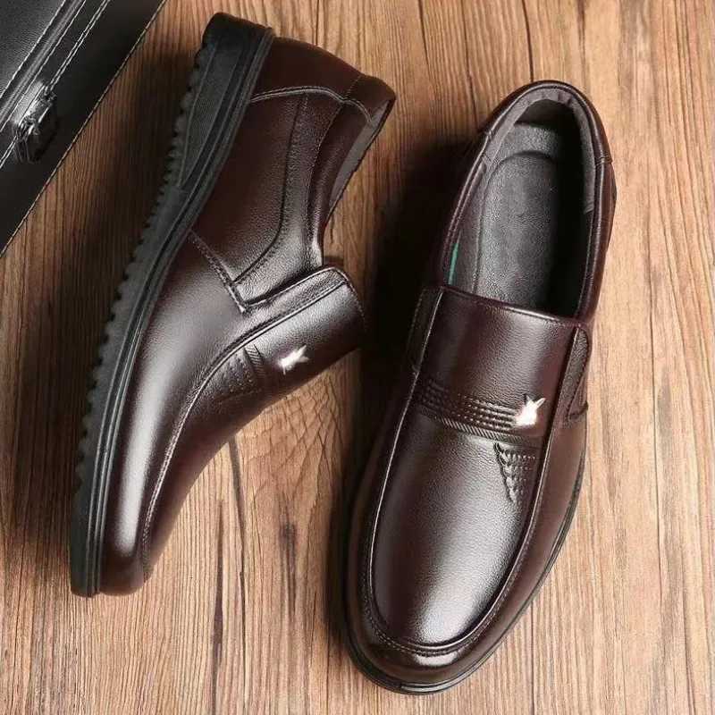 2024 Men Large Size High-quality Men Shoes Fashion Leather Shoes Men Loafers Business Casual Shoes Men Driving Shoes W250716