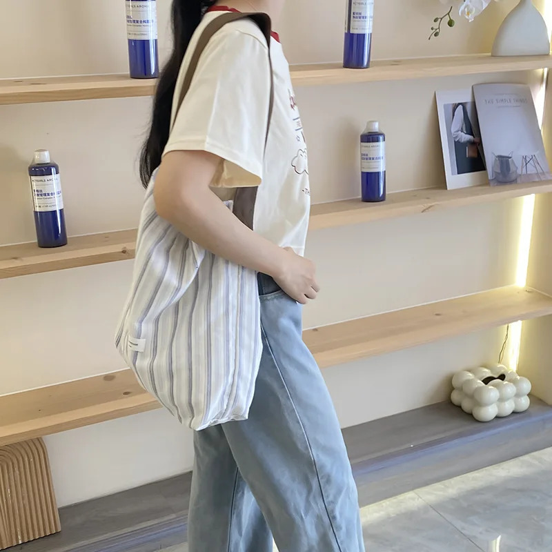 1 Piece Simplicity Korean Shoulder Bag Fashion Chic Student Striped Style Crossbody Bag High Capacity Canvas Tote Bag 250714