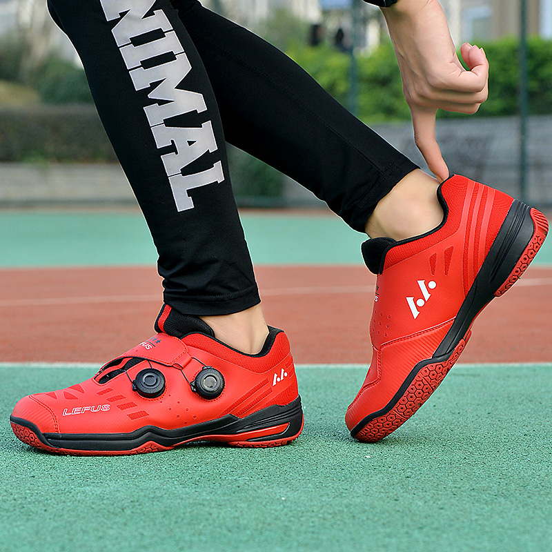 Badminton shoes with rotating buckle, no lace, breathable, anti-slip, ultra-light professional training shoes for men