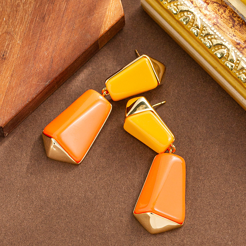 Personalized Vintage Style Geometric Irregular Resin Earrings for Women High-end Elegant Sier Needle Ear Jewelry