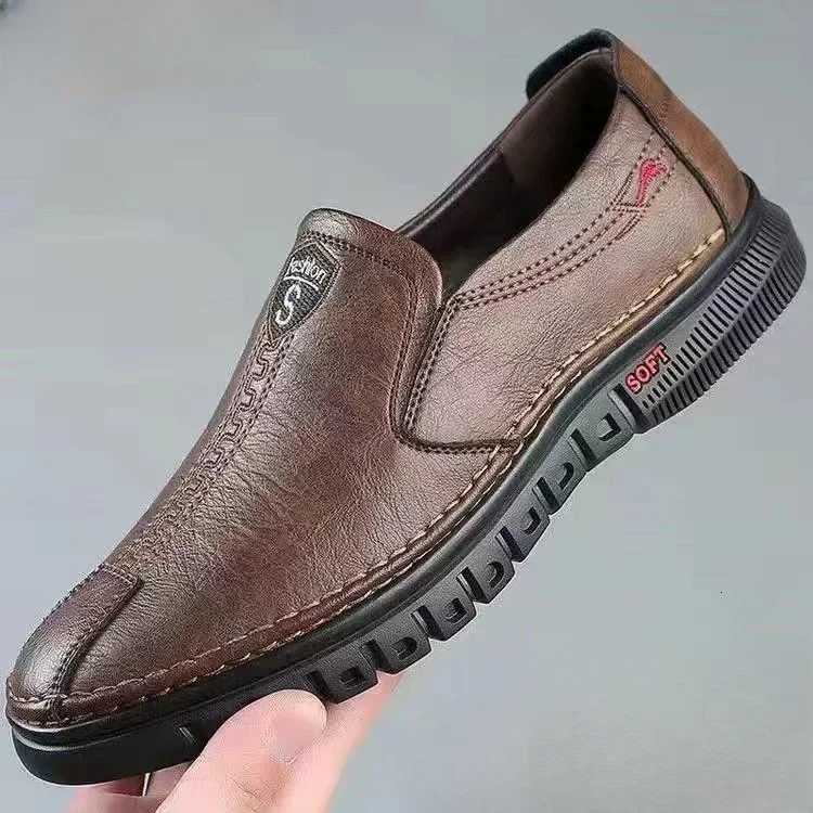Mens Leather Shoes Slip On Soft Loafers Non Slip Breathable Driving Flats Spring Walking Office Work Shoes Mocassin Homme W250716