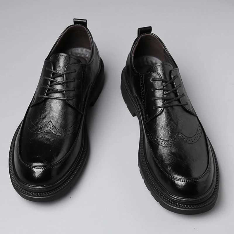 Men Brogue Leather Casual Shoes Luxury Brand Soft Mens Sneakers Breathable Moccasins Mens Walking Wedding Shoes Mens Shoes W250716