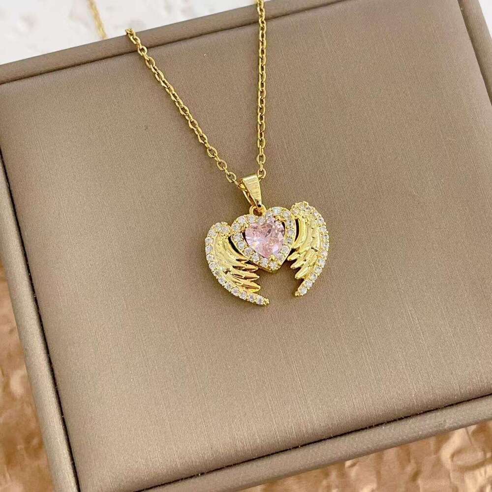 Creative Zircon Inlaid Wings Pendant Titanium Steel Necklace Ins Trend Guardian Heart Elegant Collarbone Chain D8c