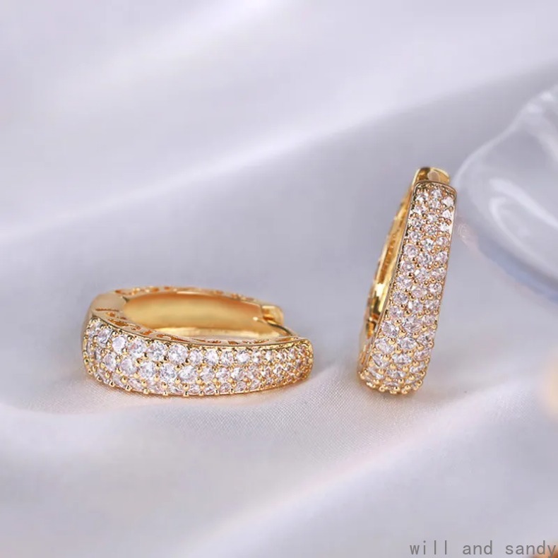 Stunning Cubic Zirconia CZ Hoop Earrings Charm 18k Gold Plated Crystal Hoop Earrings Hypoallergenic Jewelry Gift for Mother Birthdays Weddings Anniver