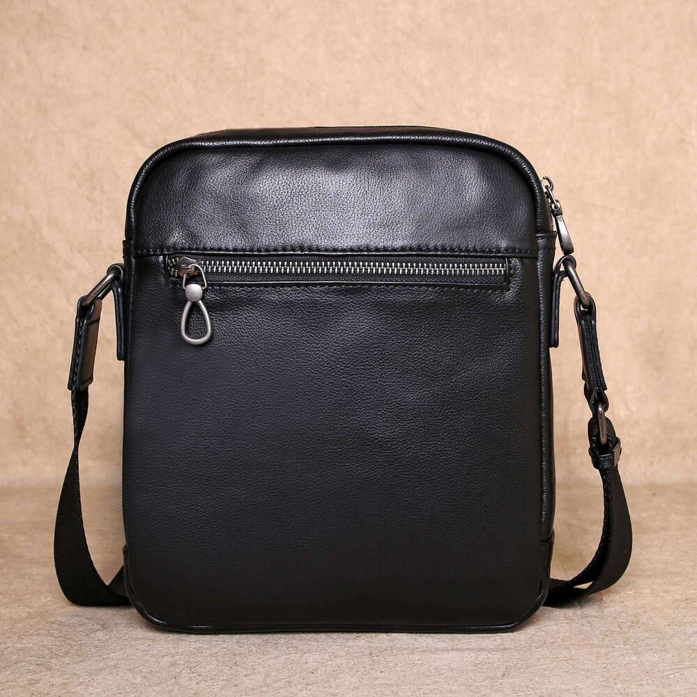 Designer Luxury Crossbody Leather Shoulder Casual Youth Fashion Trend Hundred Bypass Layer Cowhide Handmade Vertical Men's Bag