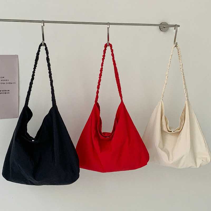 New Casual Nylon Tote Bag Simple Large Capacity Bucket Bag Pleated Commuting Women Shoulder Bag Red Canvas Handbag