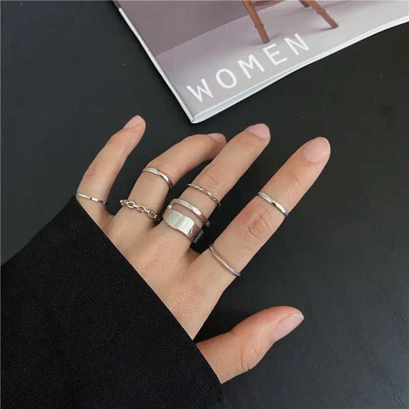 10Pcs Punk Simple Rings Set Silver Color Geometric Hollw Wide Ring Set Womens Vintage Joint Hiphop Finger Rings Jewelry S250716