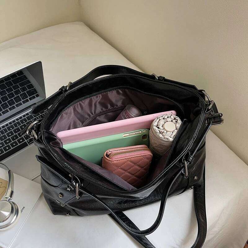 Belt Handle Large Capacity Black Shoulder Crossbody Bags For Women Rivet Quality Pu Leather Handbag Lady Travel Tote Bag