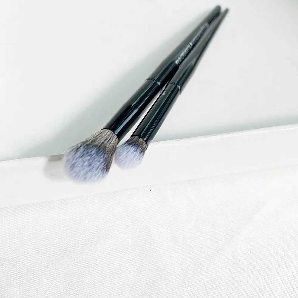 18 26 High Quality Soft Synthetic Blending Cosmetics Beauty Brush Tools for Black Eye Crease ShadowXJ2500716