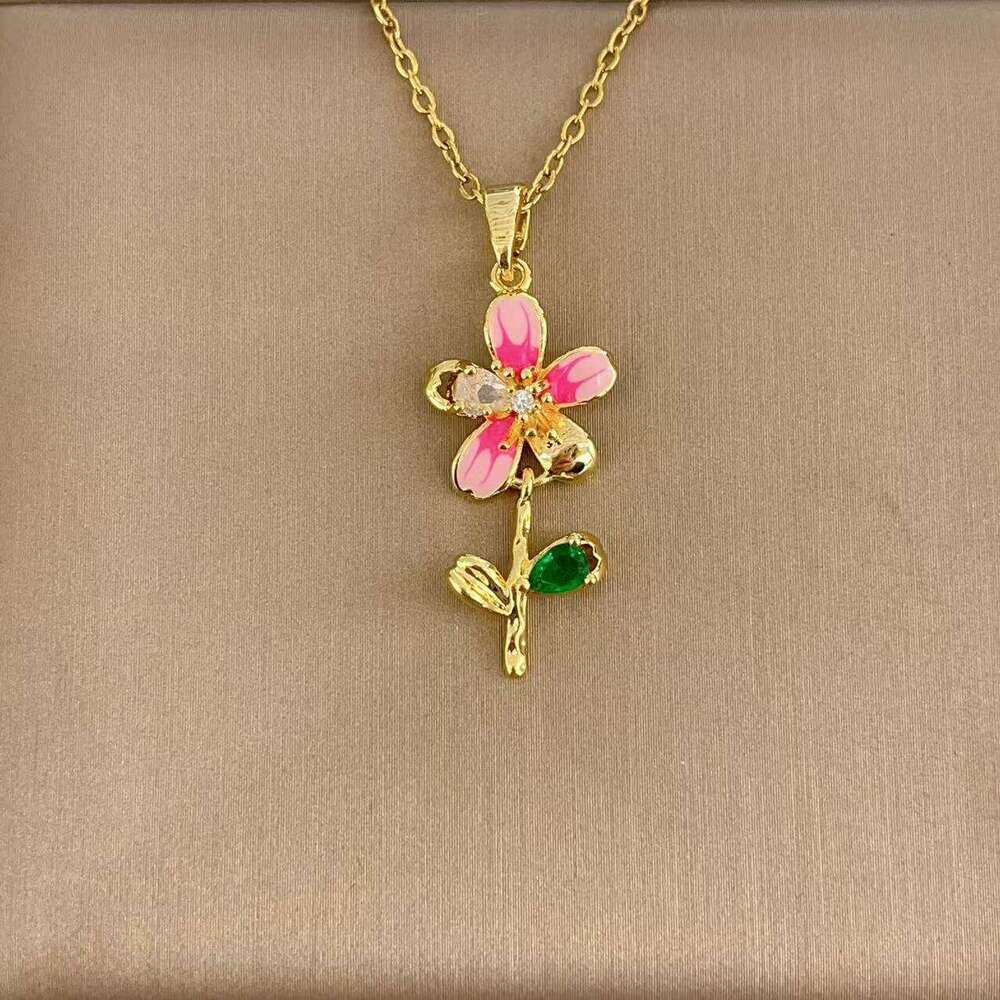 Necklace For Women Copper Gold-Plated Zircon Inlaid Oil Painting Flower Pendant Fashionable Versatile Titanium Steel Collarbone Chain Jewelry 05E