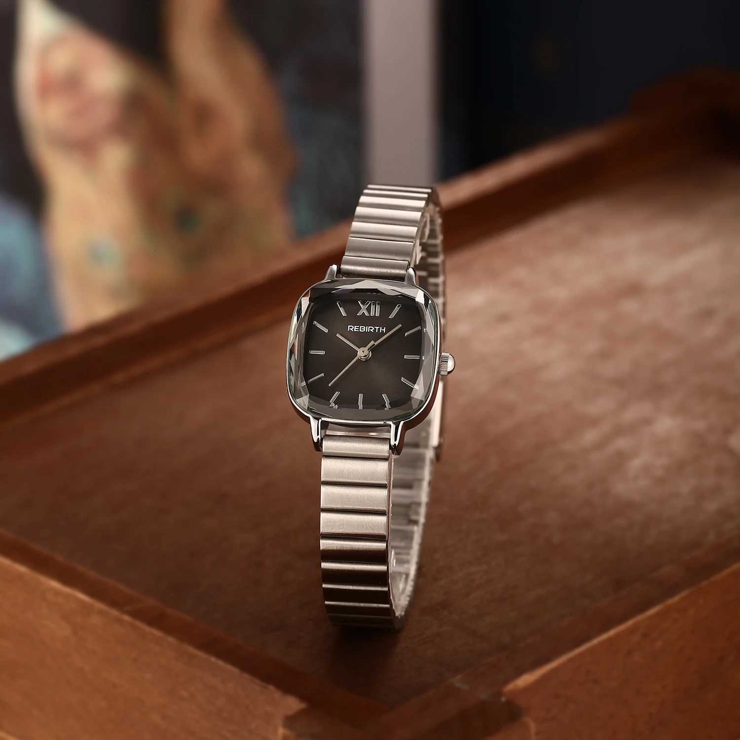 Casual Versatile Simple and Fashionable Mens Small Square Quartz Movement Y250715