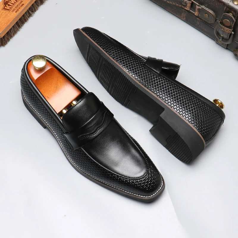 Fashion Mens Casual Business Shoes Men Classic British Style Penny Loafers Moccasins for Men Party Wedding Leather Flats W250716