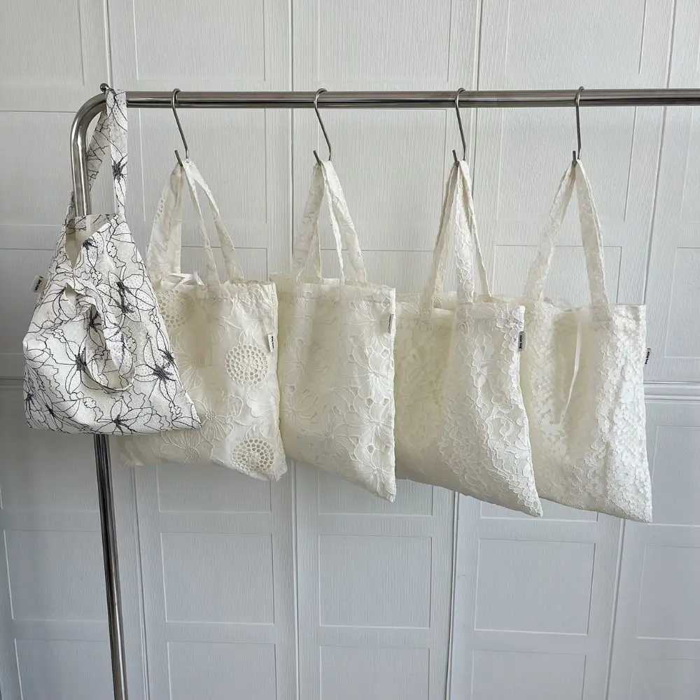 Hollow Out Embroidery Lace Shoulder Bag Embroidered Lightweight Flower Tote Bag Bohemian Large Capacity Womens Weave Handbag