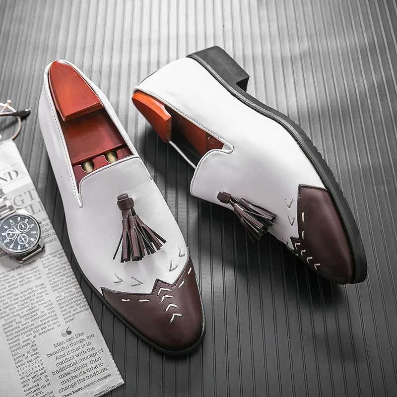 Retro Men Black White Patchwork Tassels Patent Leather Brogue Formal Dress Pointed Business Oxford Shoes for Wedding Prom Footwear Y250715