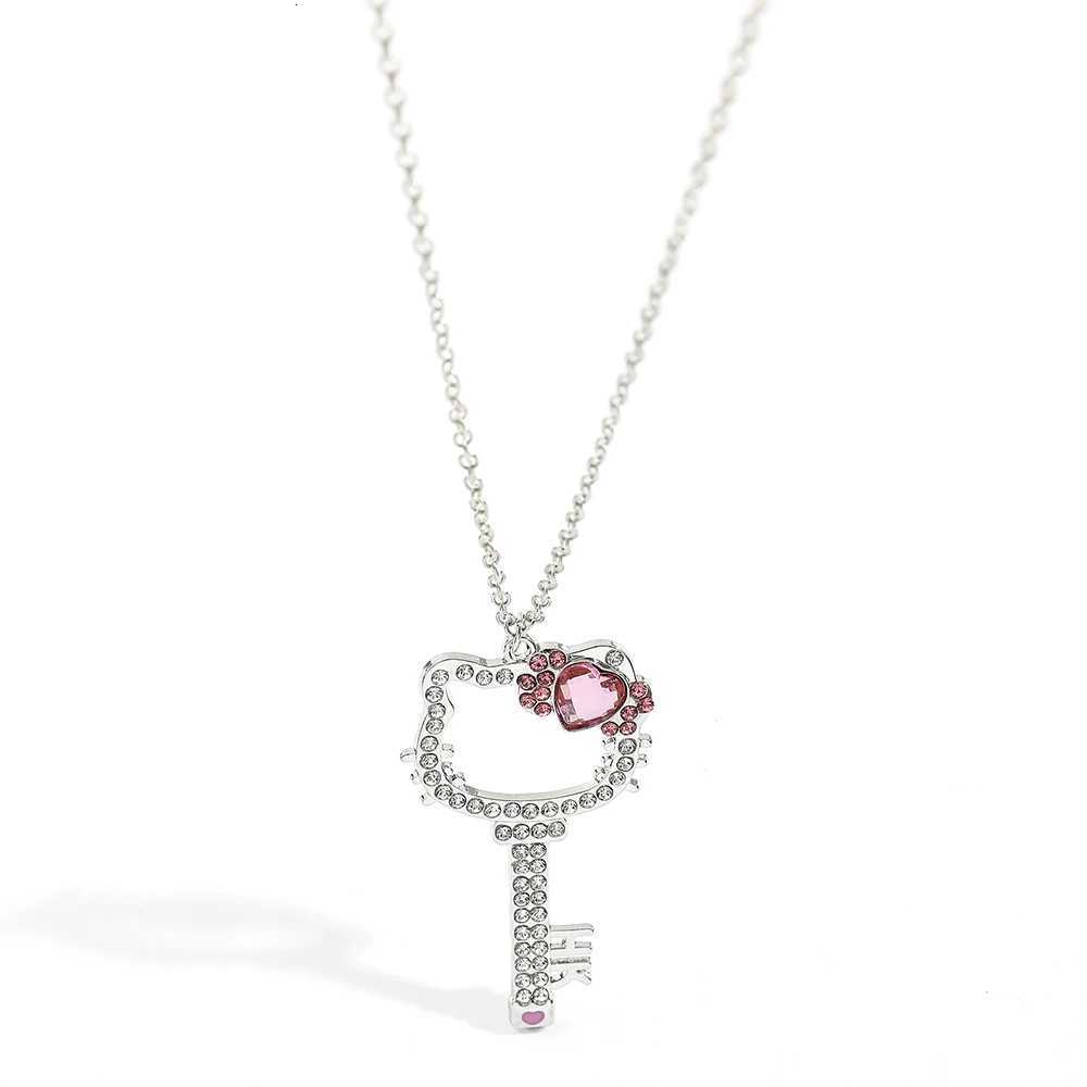 Sanrio Hello Kitty Rhinestone Cute Girl Key Pendant Necklace Woman Clavicle Chain Pendant Gifts w250716