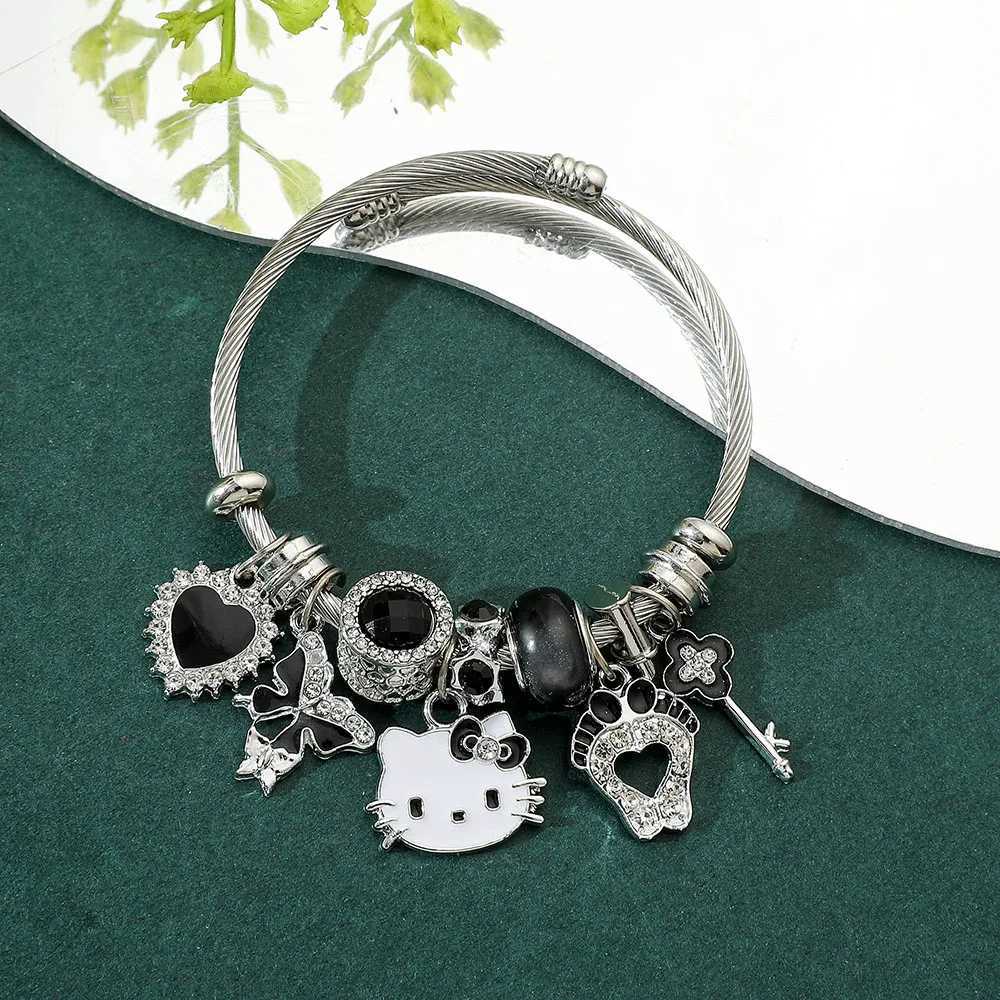 Sanrio Simple Lovers Woman Girl Metal Bracelets Hello Kitty Charm Bangle Heart Feet Rhinestone Trendy Jewelry Gift Fashion Bangles w250716