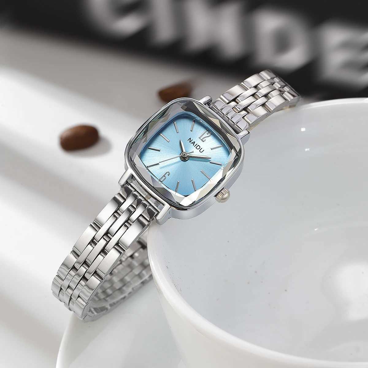 Fashionable Casual Simple Versatile Stainless Steel Strap Quartz Mens Y250715