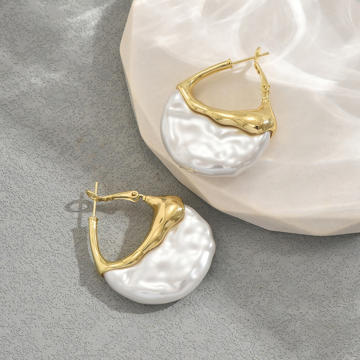 Newly Launched Stylish and Versatile European and American Fashion Ornament with Imitation Pearl Copper plated Earrings for a High grade Look For Wome