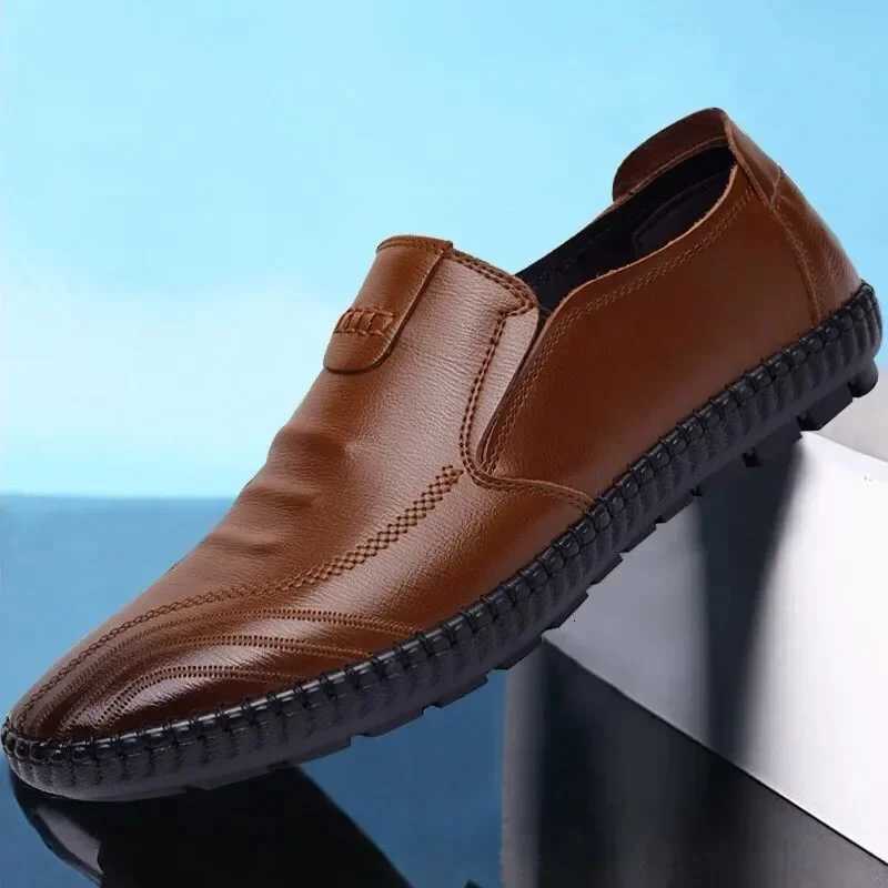Leather Casual Men Shoes Lightweight Handmade Mens Loafers Breathable Fashion Comfortable Walking Shoes Slip-on Driving Shoes W250716