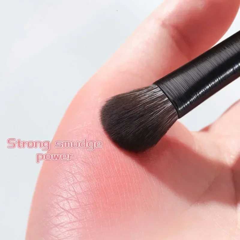 Natural Material Professional Makeup Brush Set Eye Shadow Powder Foundation Blush Contour Shadow Mixed Makeup Beauty ToolXJ2500716