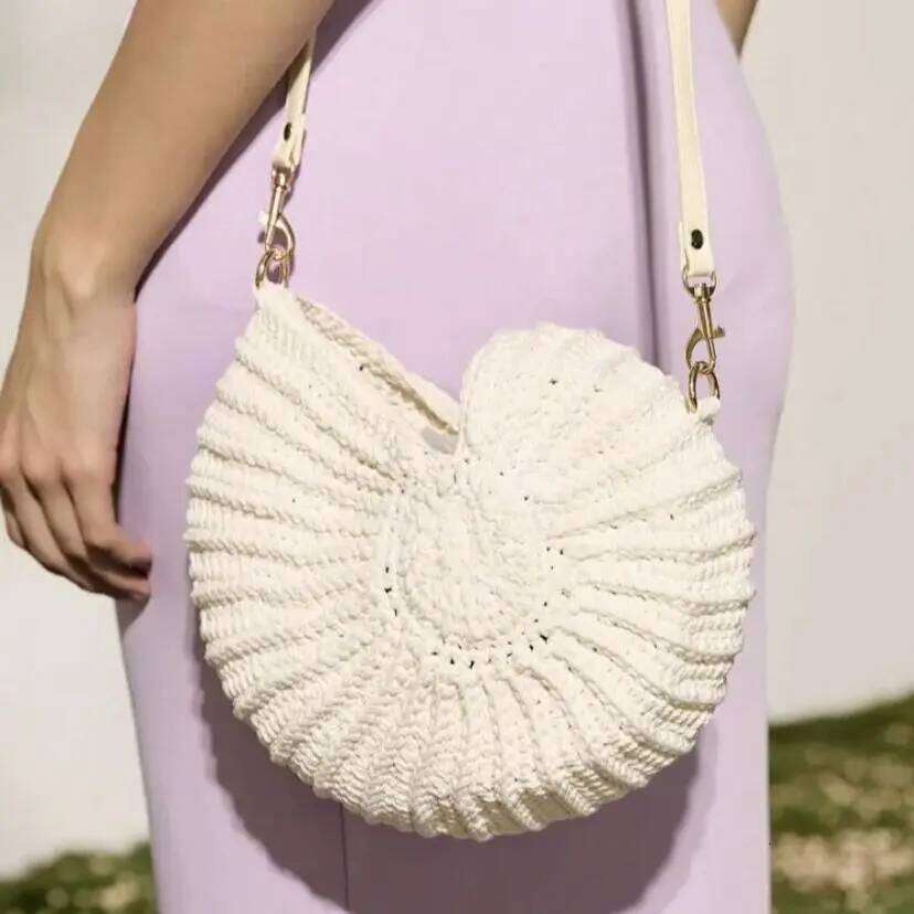 1Pc Woven Summer Vacation Shoulder Bag For Women, Large Capacity Casual Beach Totes, Spacious Crossbody Shell Shaped Purse