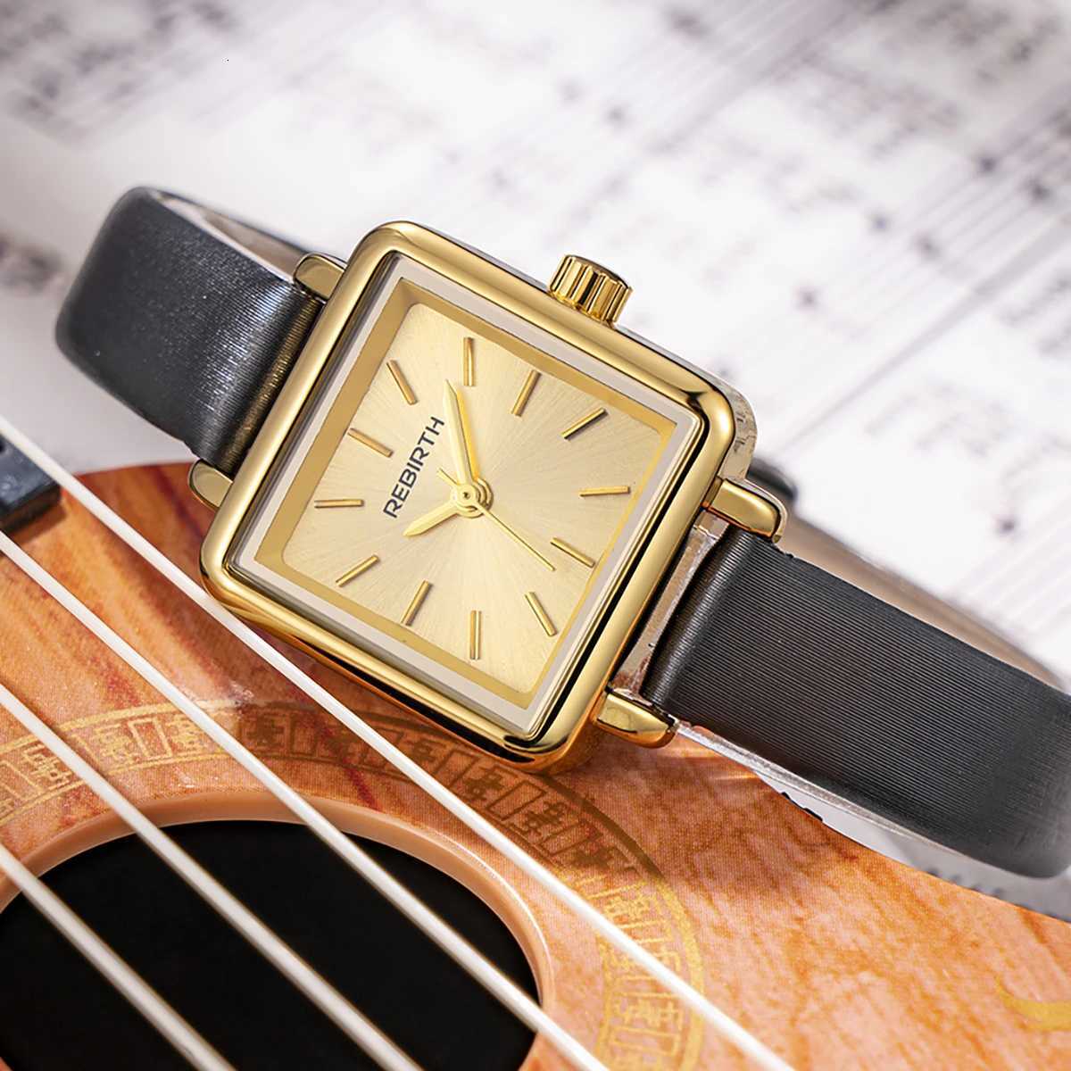 Simple Casual and Versatile Small Square Quartz Y250715