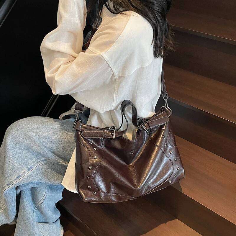 Belt Handle Large Capacity Black Shoulder Crossbody Bags For Women Rivet Quality Pu Leather Handbag Lady Travel Tote Bag