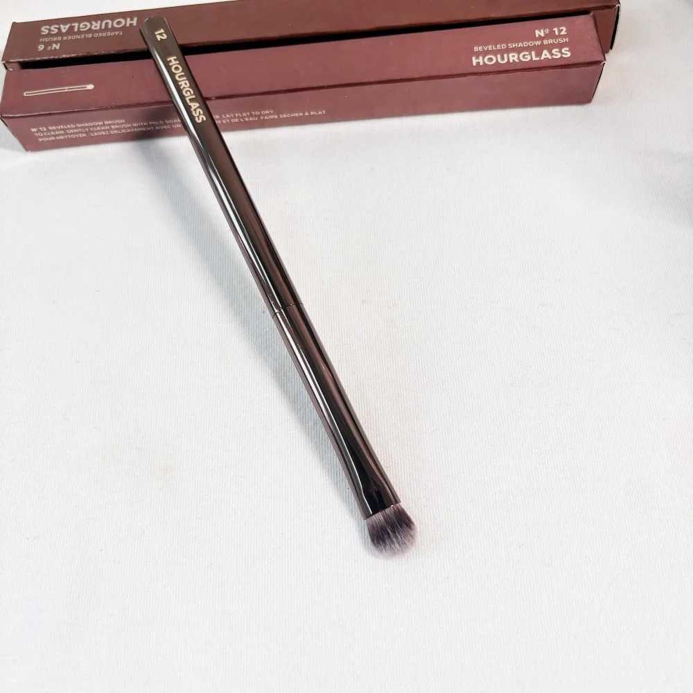 Hourglass Eyeshadow Brush Set 3 All Over Shadow 6 Tapered Blender and 12 Beveled Shadow Brush Makeup Brushes Eye Kit 3pcs XJ2500716