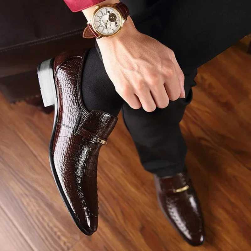 Mens Leather Shoes Business Dress Shoes New Classic Slip on Office Shoes Social Male Loafers Luxury odile Pattern Men Shoe Y250715