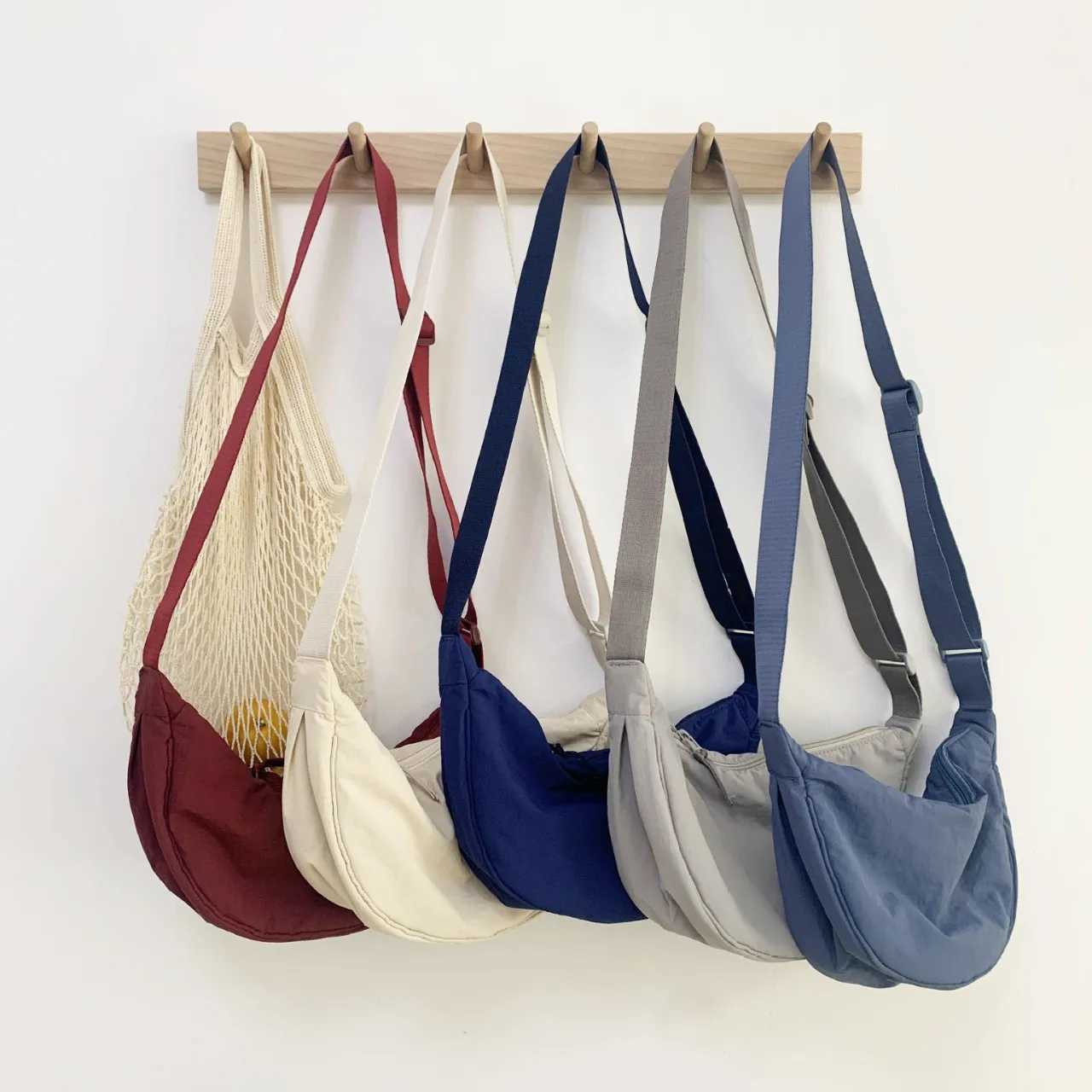 Casual Nylon Hobos Shoulder Bags for Women Lightweight Portable Ladies Crossbody Bag Simple Solid Color Female Handbags Purse
