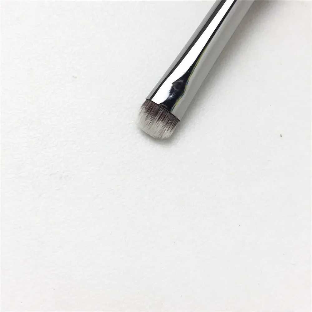 No-Tug Heavenly Dual Eyeshadow Brush 5 All Over Eye Concealer Blending and Smudger Makeup Brush Cosmetic Tool XJ2500716
