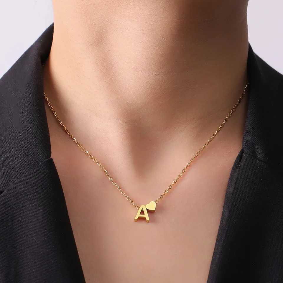 Cazador Initial Letter Mini Heart Pendant Necklace for Women Stainless Steel A-Z Alphabet Choker Chain Jewelry Christmas Gift XJ250717