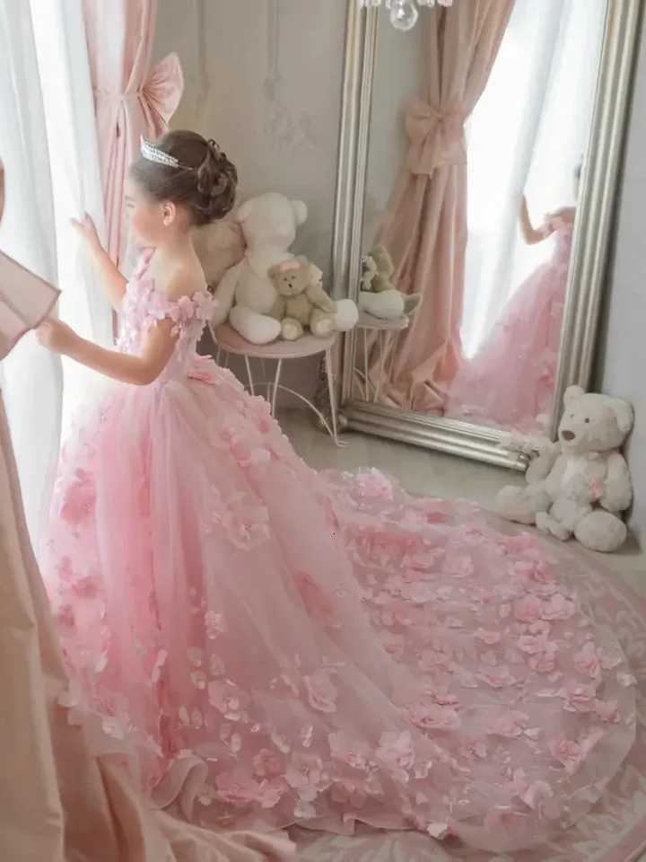 Pink 3d Applique Flower Girl Dress For Wedding Off Shoulder Luxurious Pearls Tulle Child First Eucharistic Birthday Party Dress Z250716