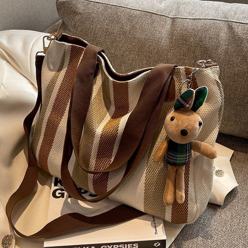 2025 Summer new women's shoulder crossbody bag new fashionable large capacity canvas texture handbag simple commuting new designer bag