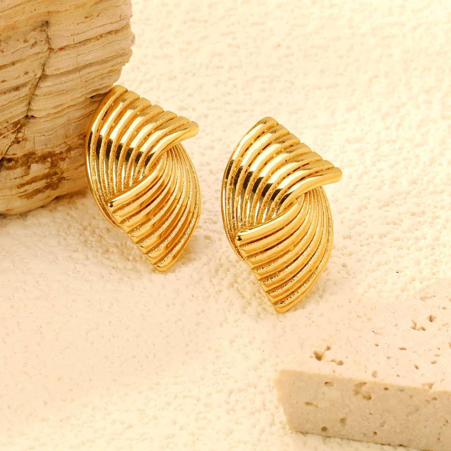 LUXUSTEEL Water Drop Golden CZ Punk Style Cubic Zirconia Women Stud Earrings Stainless Steel Female Earring Elegant Jewelry Gift y250715