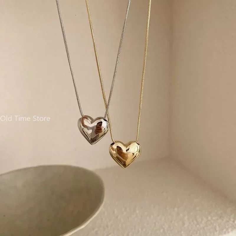 Vintage Love Heart Pendant Necklace for Women Trend Aesthetic Gold Color Metal Chain Collar Choker Party Jewelry Birthday Gifts XJ250717