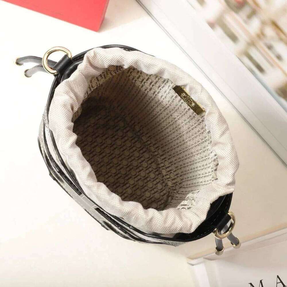 Chic Solid Color Commuter Bag Shopper For Women Vintage Simple Messenger Purse Fashionable Durable Everyday Carry