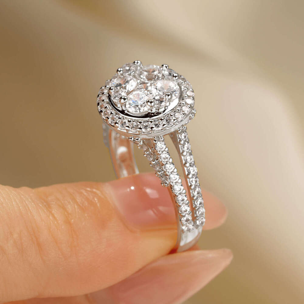 Tiktok Live New Starry Sky Round Bag For Women Full Diamond Design High-End Imitation Moissanite Ring 50F