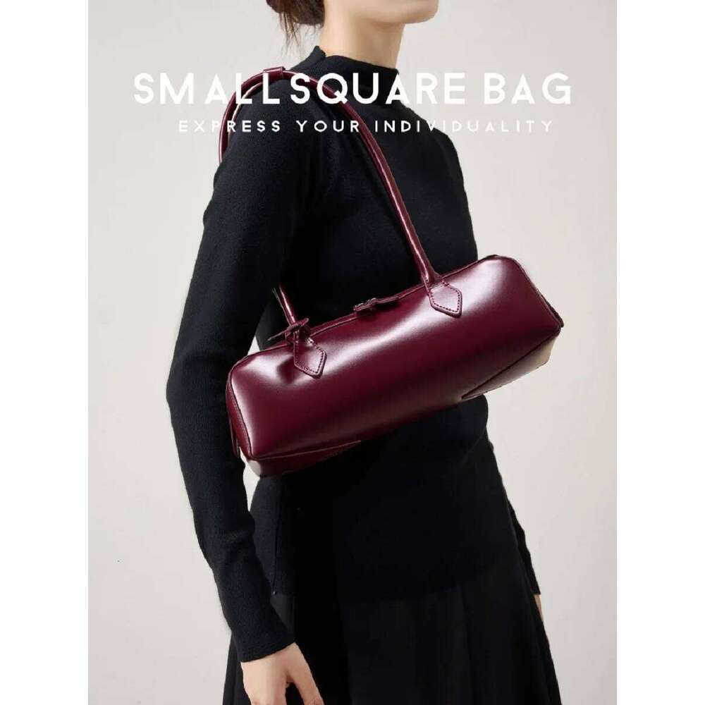 2025 New Genuine Leather Women's Shoulder Large Capacity Cowhide Handbag Long Strip Wine Red Baguette Bag Female