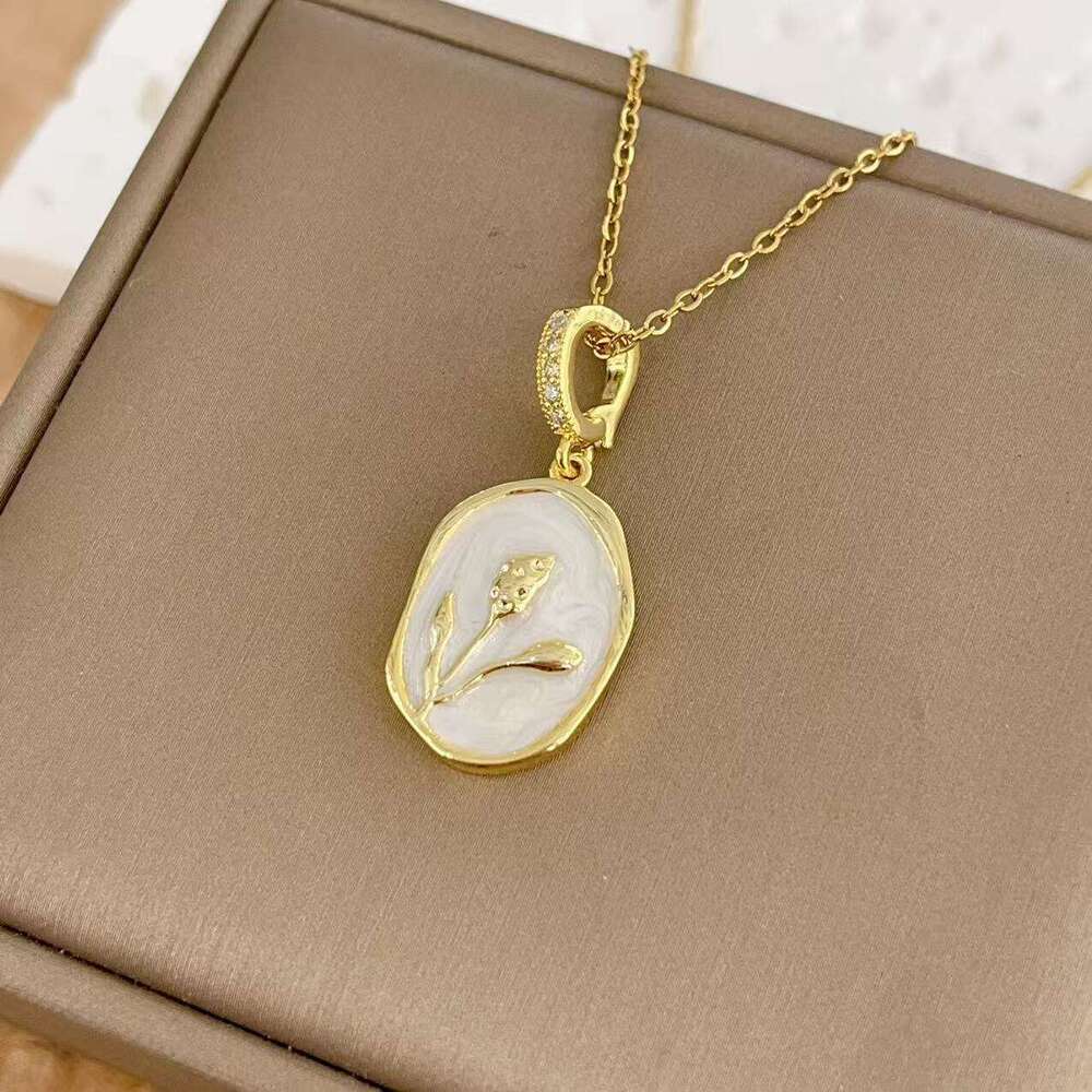 Sweet Style Exquisite Full Dia Leaf Zircon Grape Pendant Necklace Niche Personality Fashionable Versatile Collarbone Chain 999