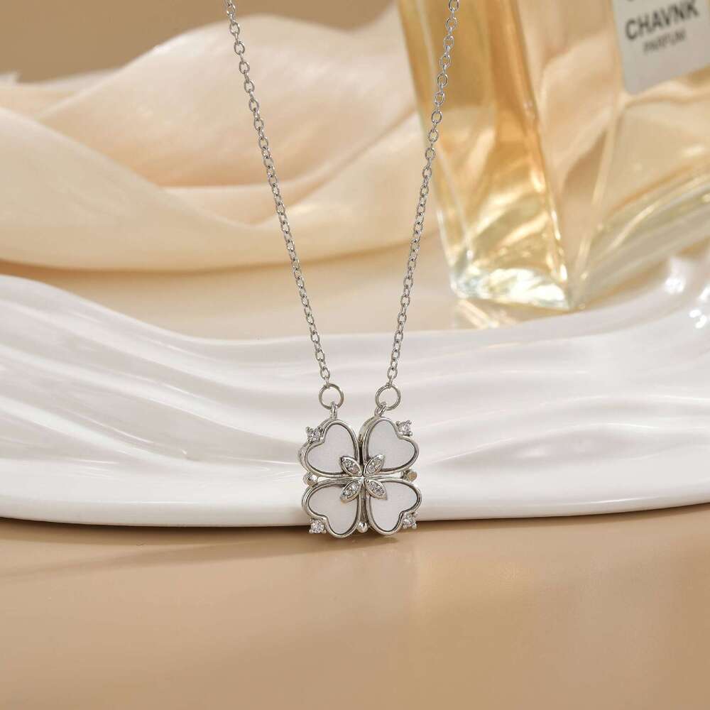 For Women New Style Two-Way Wear Heart-To-Heart Open And Close Four-Leaf Flower Necklace Fashionable Heart Folding Collarbone Chain 805