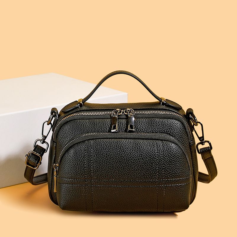 New arrival! A versatile, ultra-popular, stylish, trendy and retro small bag with multiple layers, suitable as a shoulder crossbody phone bag