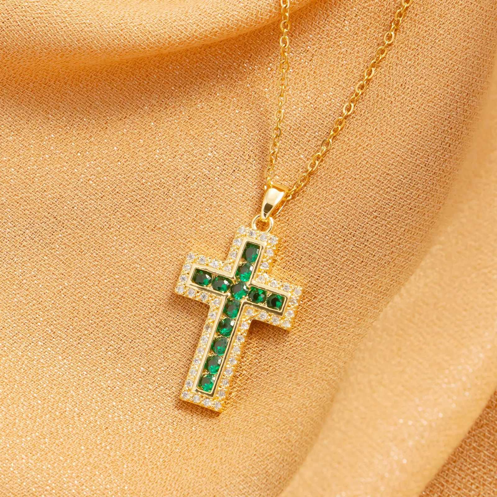 18k Gold Plated Stainless Steel Lucky Cross Pendant for Women Cubic Zirconia Fashion Simple Jewelry Gift NecklaceXJ250717
