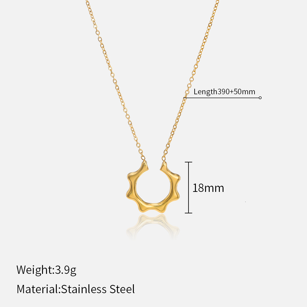 French Style Twisted Star Moon Stainless Steel Necklace Personality Fashion Womens Metal Pendant Titanium Steel Necklace