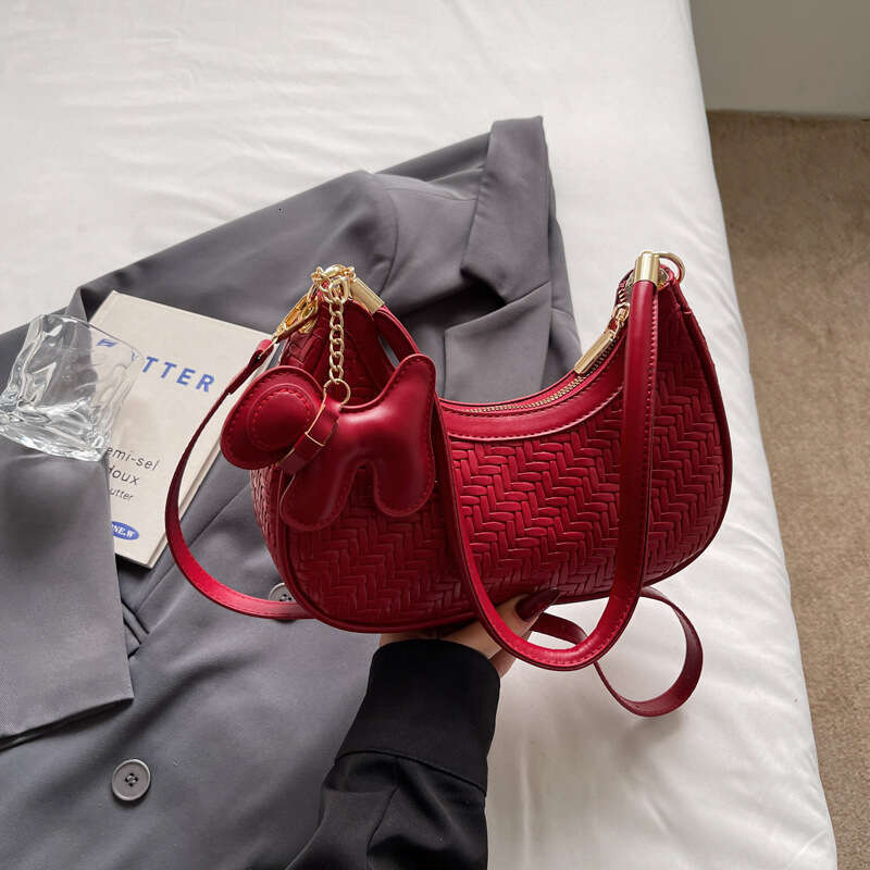 Women's 2025 Summer New Versatile Crossbody Dumpling Simple Woven Single Shoulder Underarm Bag for Women