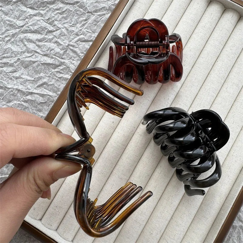 Large Hollow Out Hair Claw Clips Crab Clamps Women Girls Ponytail Big PC Plastic Hair Barrettes Hairpin Hair Accessories Fashion 250716