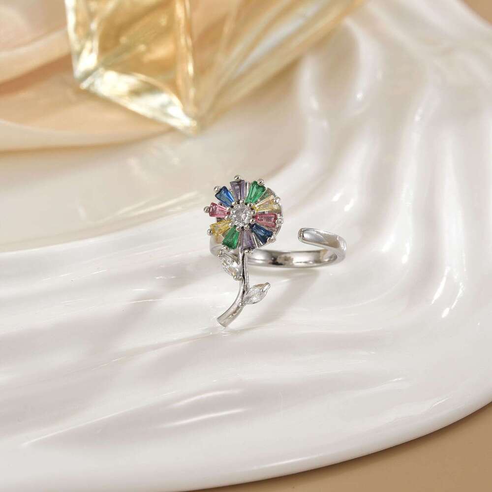 Hot Selling Rotating For Women Micro Paved Zircon Elegant Versatile Fashion Light Luxury Copper Gold Plated Ring 6E5