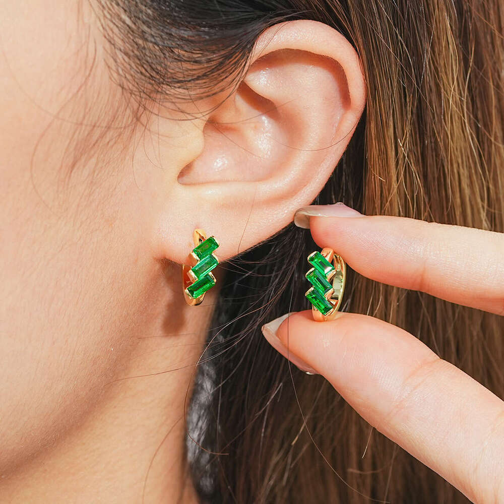 S Pure Sier Earringsfashionable Light Niche Colorful Zircon Jewelry Water Shell 269