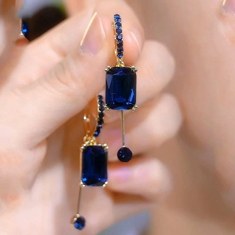 Fashion Square Blue Crystal Pendant Earrings for Women Elegant Light Temperament Girls Party Trend Jewelry Gifts 250716